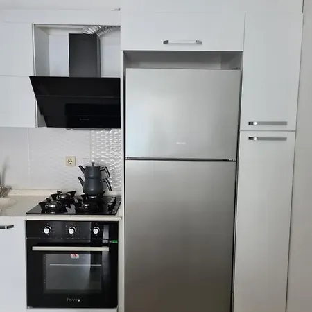 Appartement 1+1 в сите с басейном Kusadası