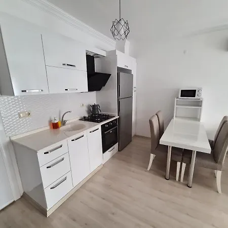 아파트 1+1 в сите с басейном